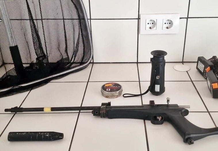 Intervienen a un vecino de Trasierra una pistola de aire comprimido con silenciador para cazar perdices